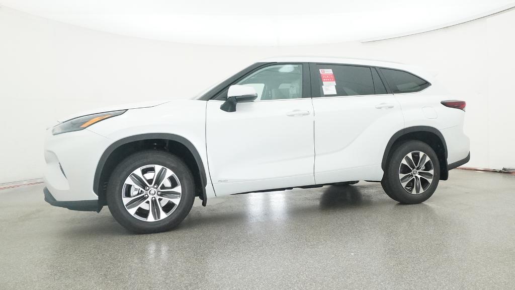 2025 Toyota Highlander Hybrid XLE photo 7