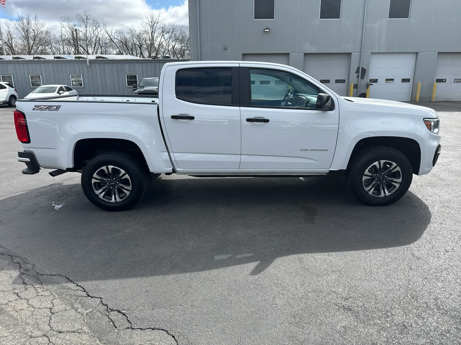 2022 Chevrolet Colorado Z71 photo 2