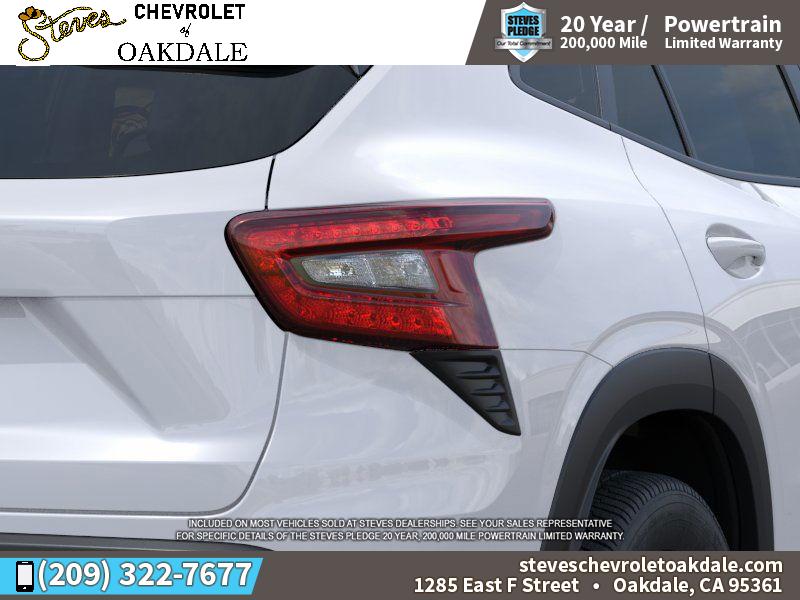 2025 Chevrolet Trax LT photo 11