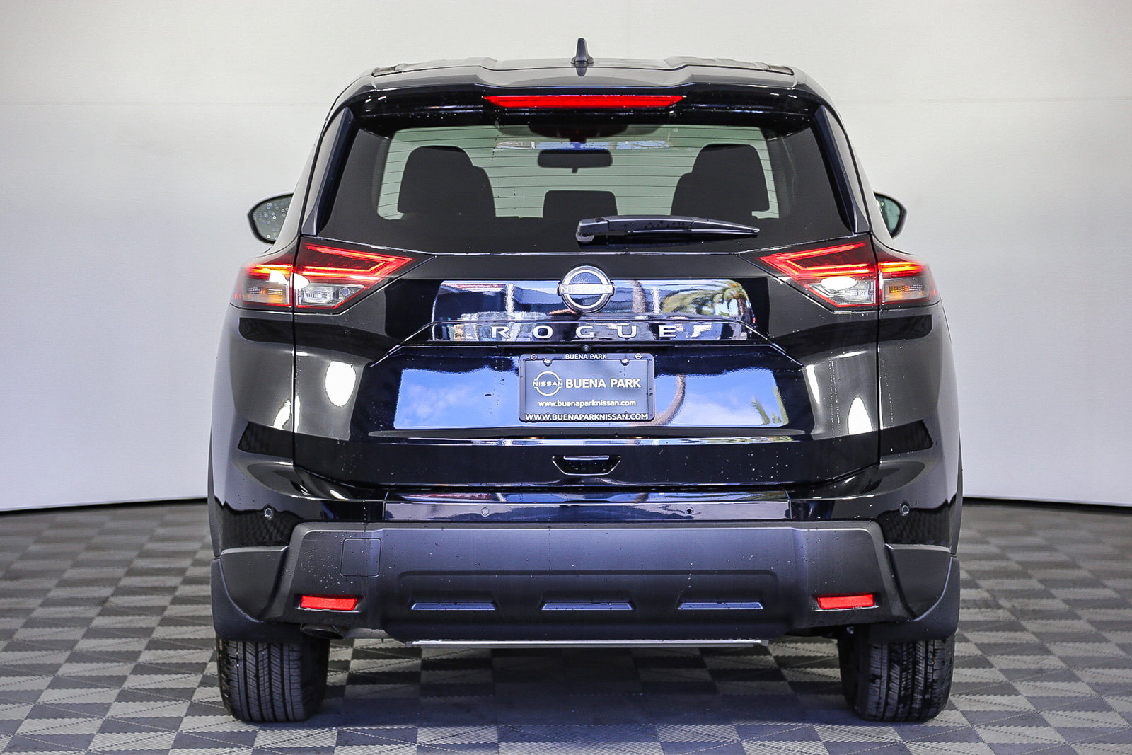 2025 Nissan Rogue S photo 4