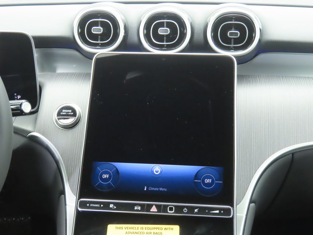 2025 Mercedes Benz GLC 300 photo 13