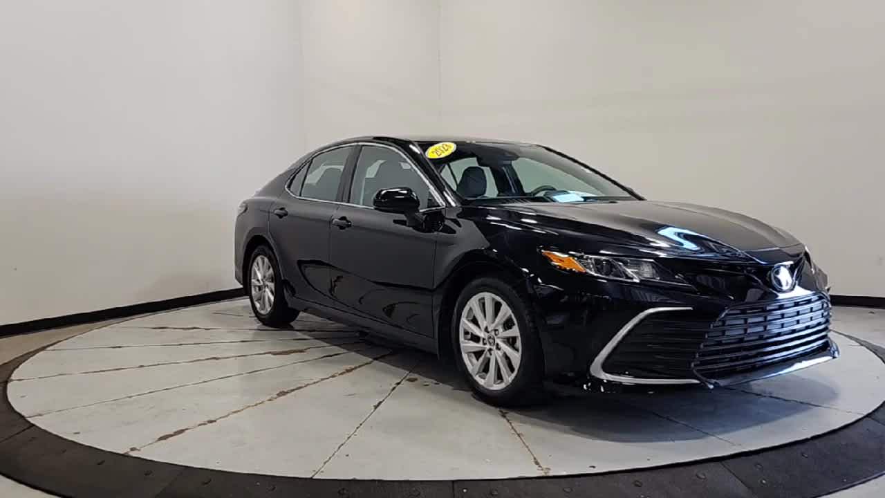2023 Toyota Camry LE photo 4