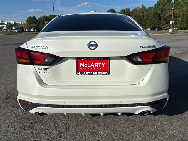 2019 Nissan Altima 2.5 Platinum photo 2