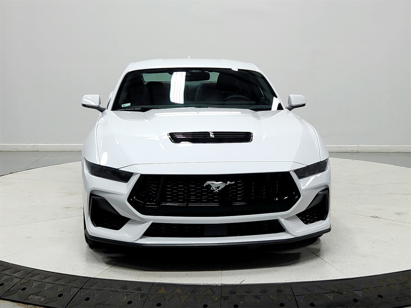 2025 Ford Mustang GT Premium photo 2