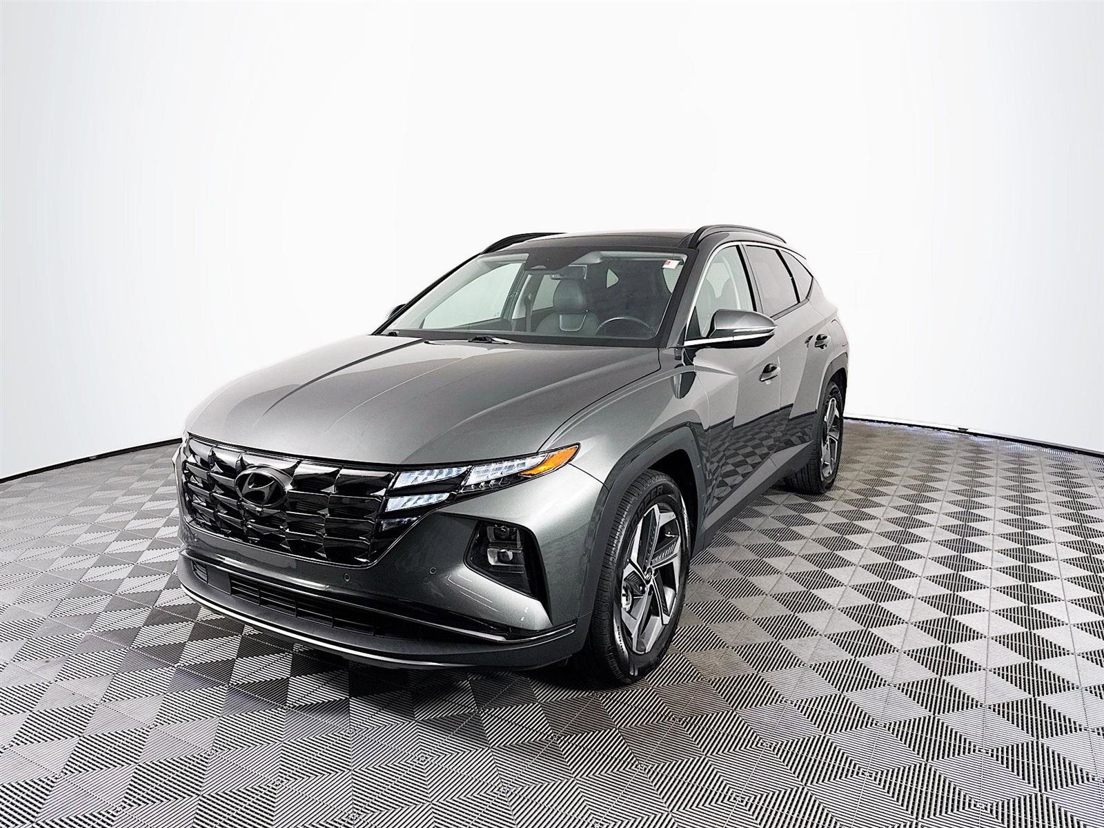 2022 Hyundai Tucson Limited photo 2