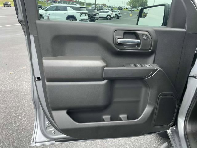 2025 Chevrolet Silverado 1500 Custom photo 15