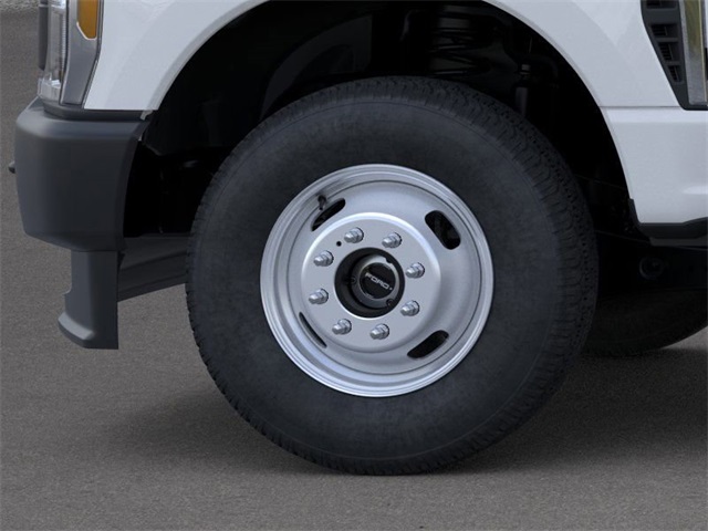2025 Ford F-350 photo 13
