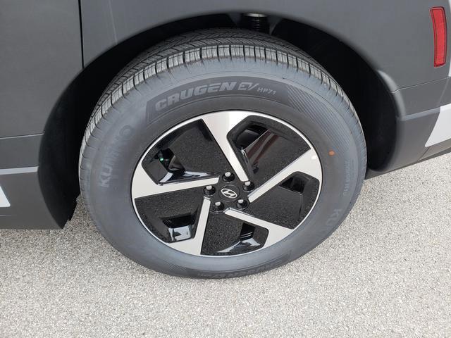 2026 Hyundai Ioniq SE photo 18