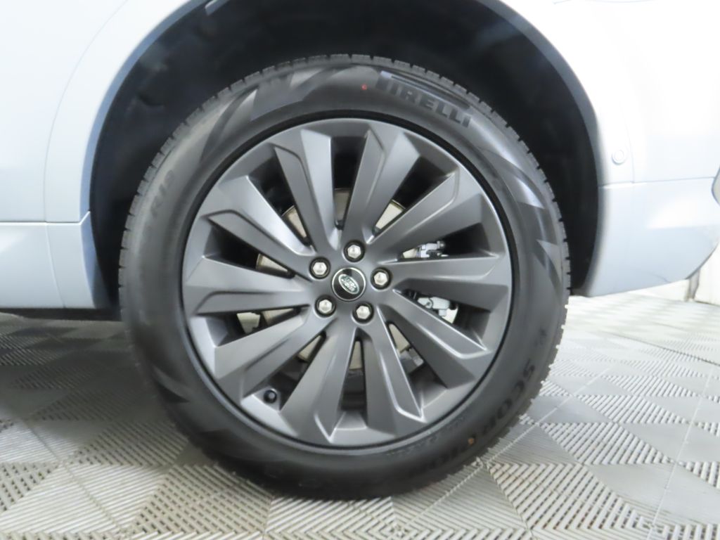 2025 Land Rover Discovery Sport S photo 29