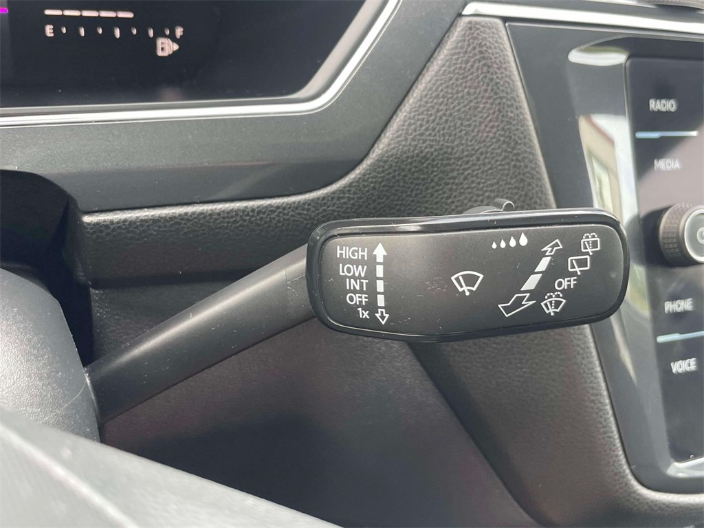 2022 Volkswagen Tiguan SE R-Line Black photo 20