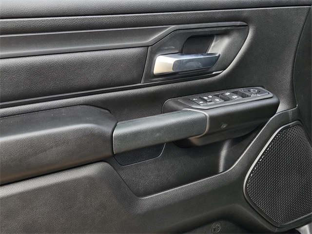 2025 Ram 1500 Tradesman photo 12