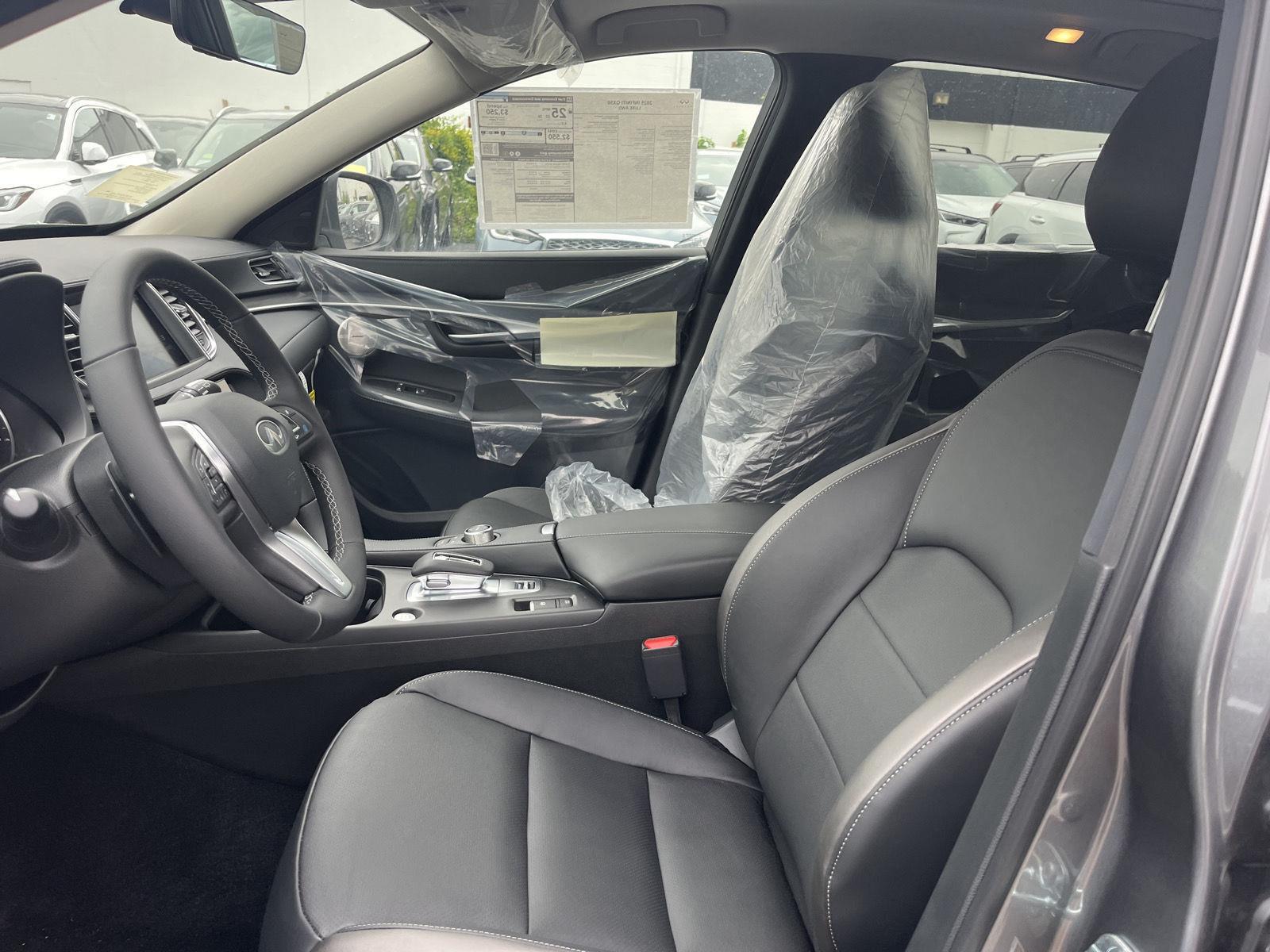 2025 Infiniti QX50 Luxe AWD photo 7