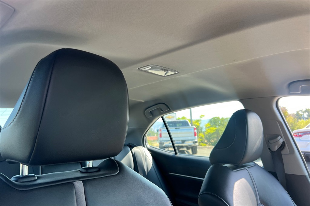 2022 Toyota Camry SE photo 23