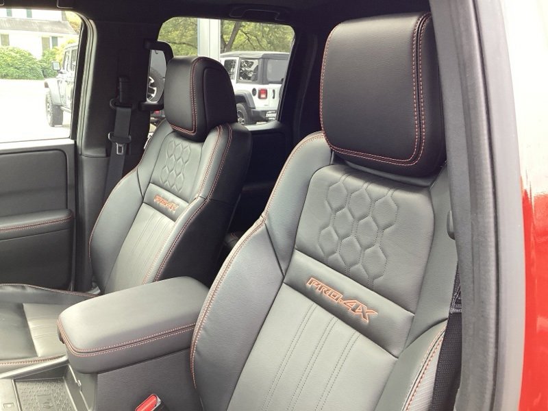 2024 Nissan Frontier PRO-4X Crew Cab photo 18