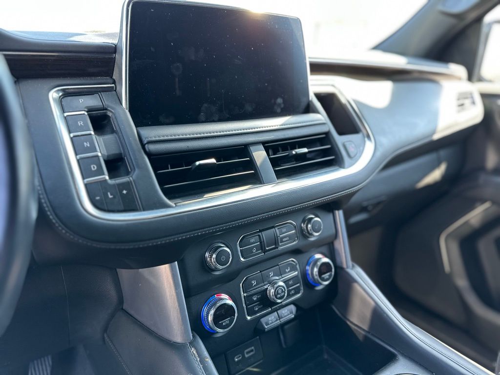 2022 Gmc Yukon SLE photo 9