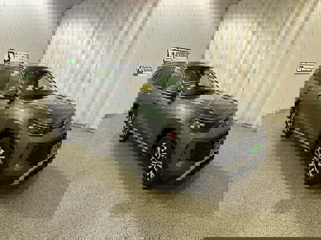 2026 Volkswagen Tiguan S's photo