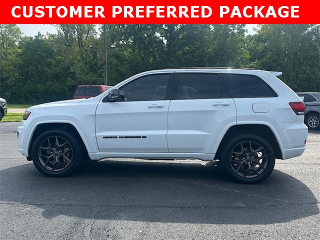 2021 Jeep Grand Cherokee Anniversary Edition photo 4