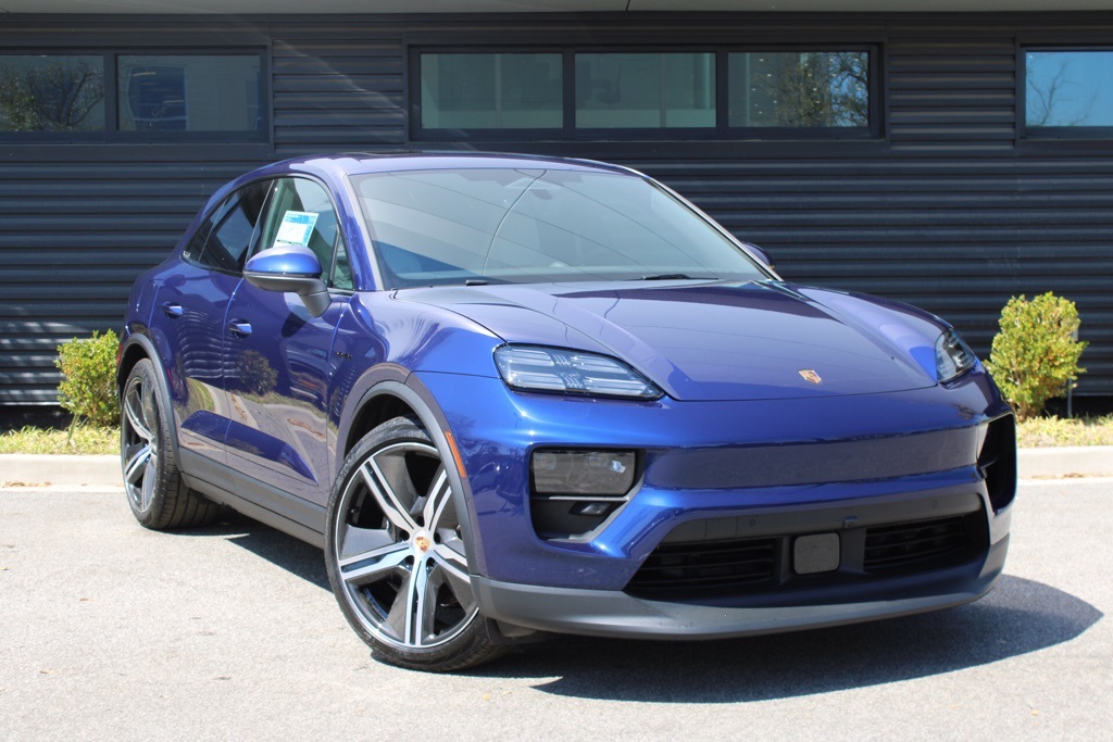 2025 Porsche Macan Electric photo 10