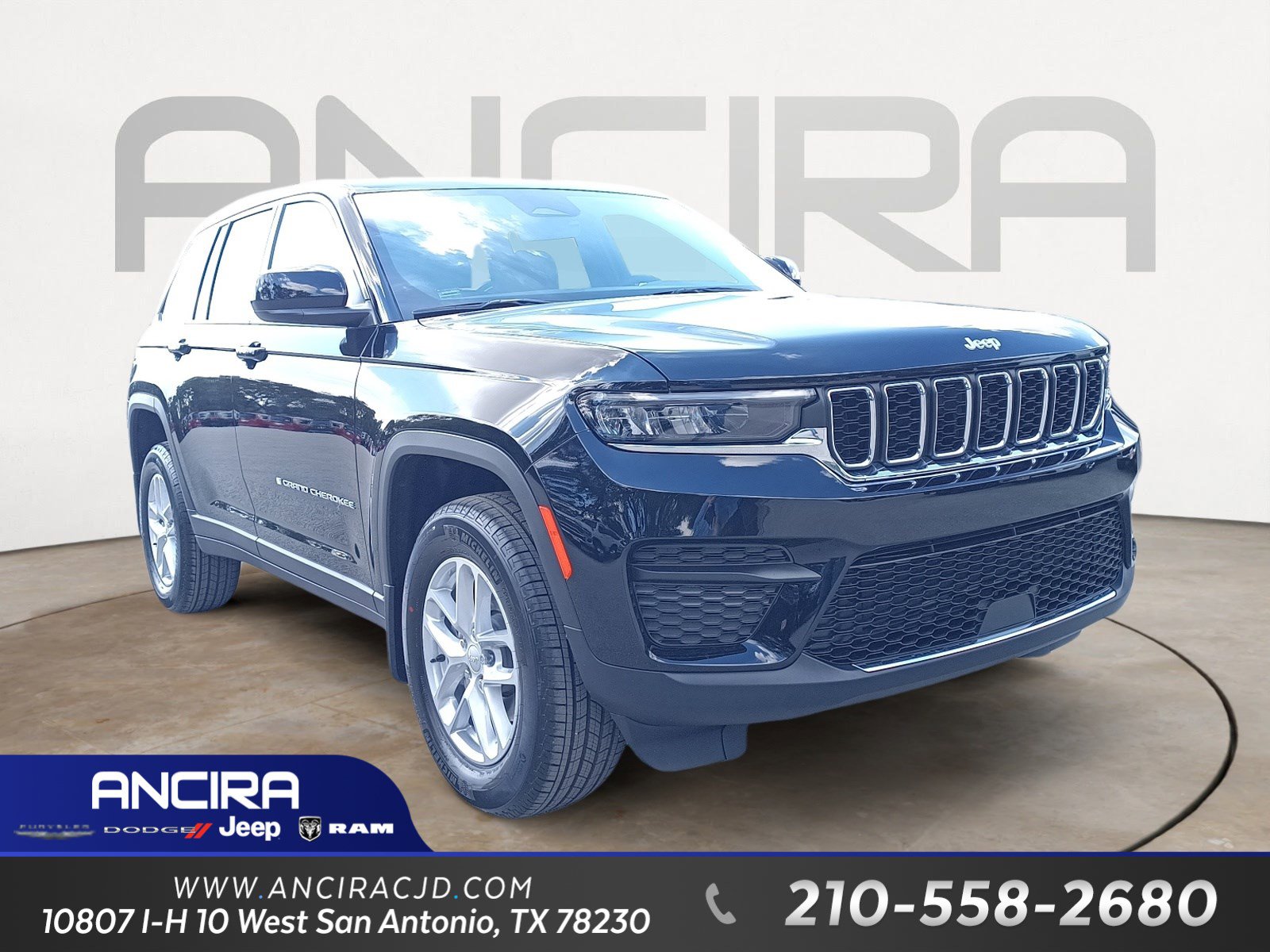 2025 Jeep Grand Cherokee Laredo's photo
