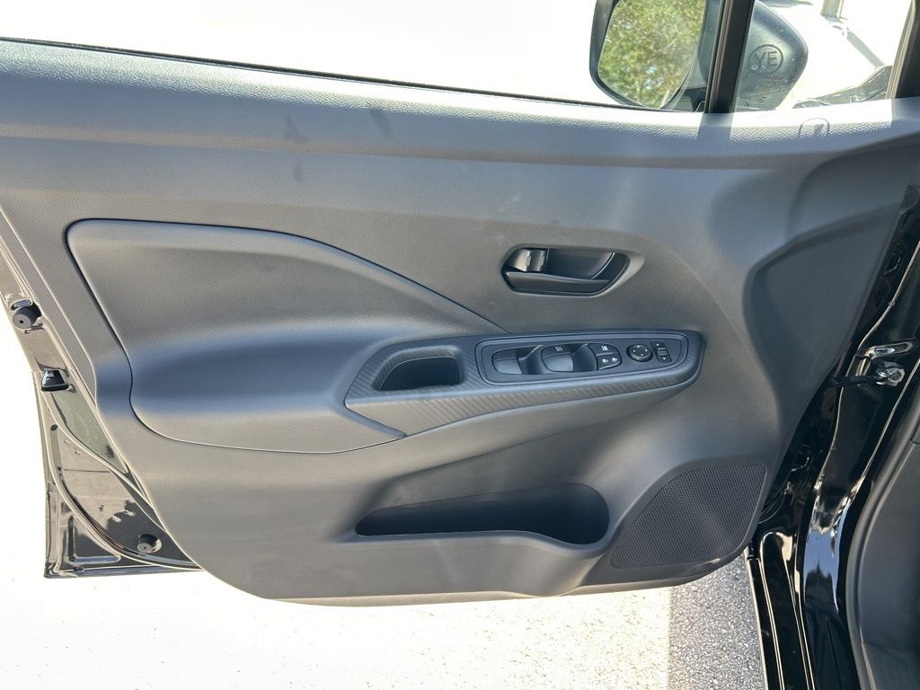 2025 Nissan Versa S photo 9