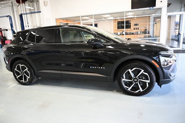 2026 Chevrolet Equinox LT photo 3