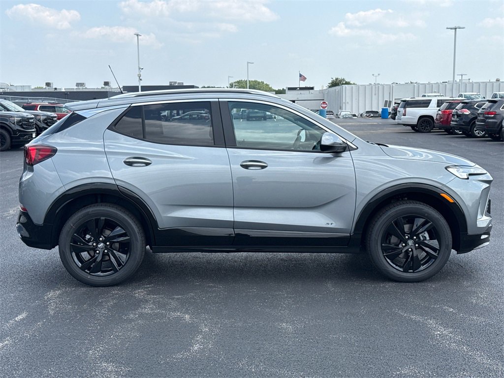 2026 Buick Encore GX Sport Touring photo 2