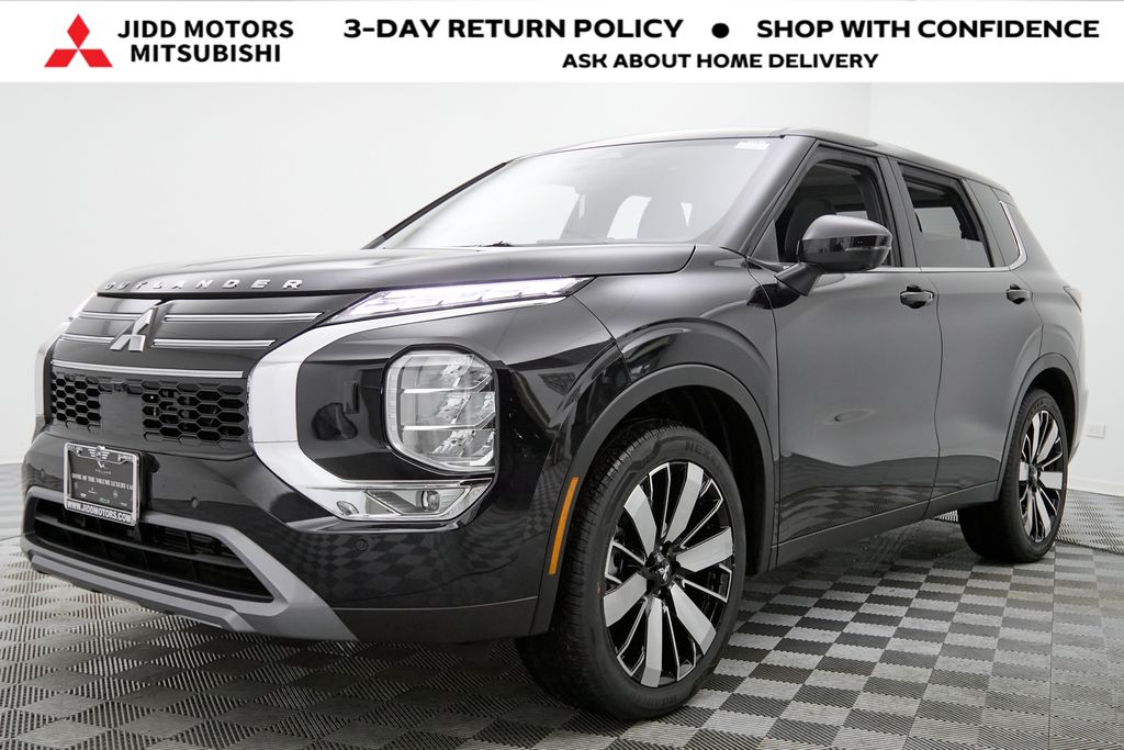 2026 Mitsubishi Outlander SE's photo