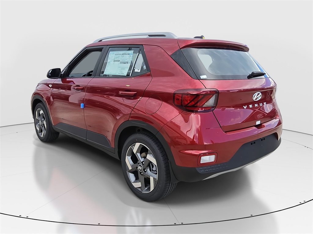 2025 Hyundai Venue Limited photo 4