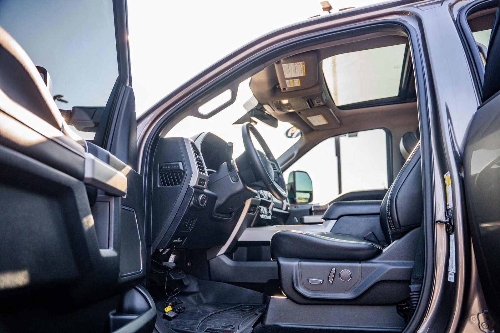 2019 Ford F-250 Lariat photo 17