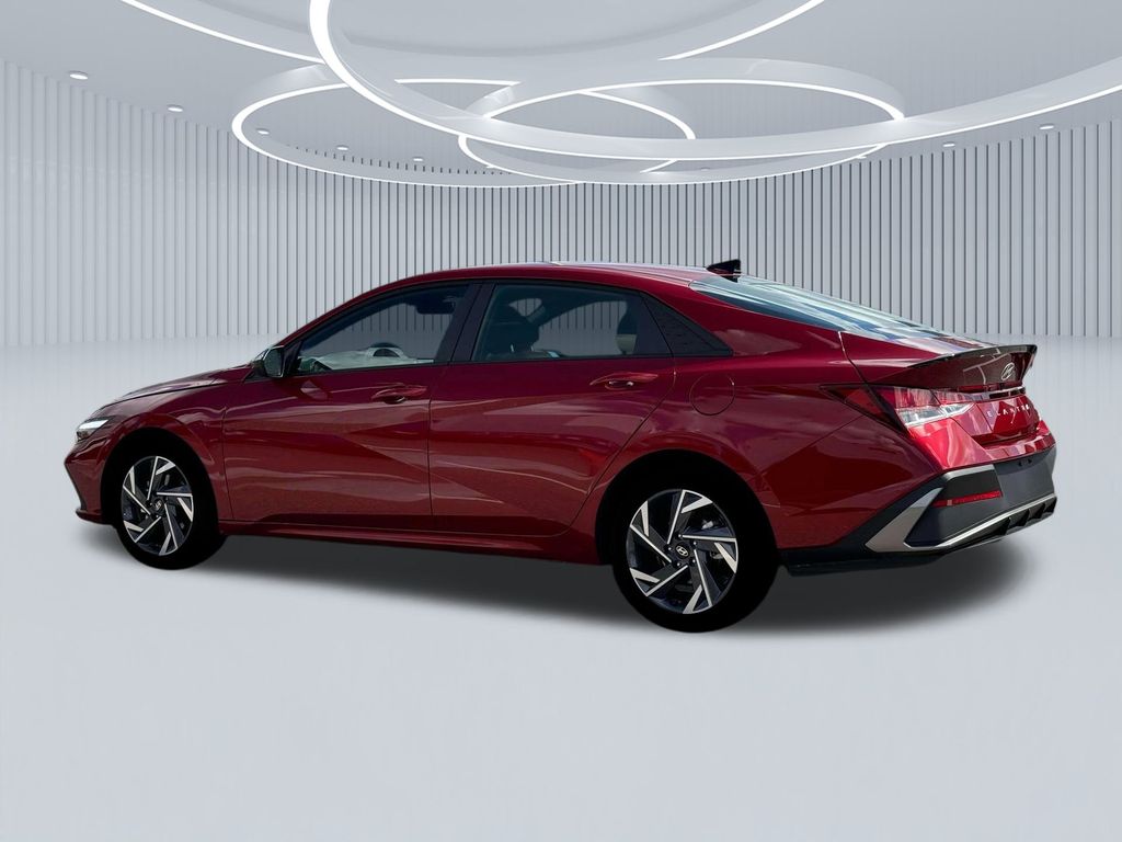 2025 Hyundai Elantra SEL Sport photo 4