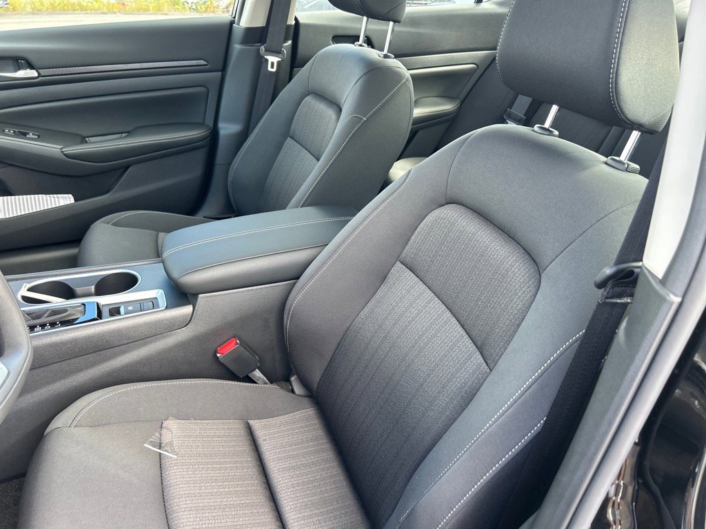 2025 Nissan Altima SV Special Edition photo 4