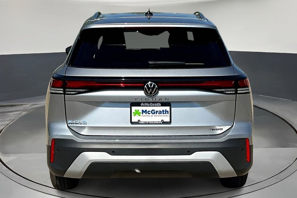 2025 Volkswagen Tiguan S photo 4