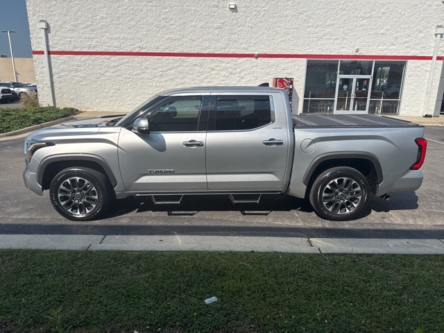 2023 Toyota Tundra Limited photo 9