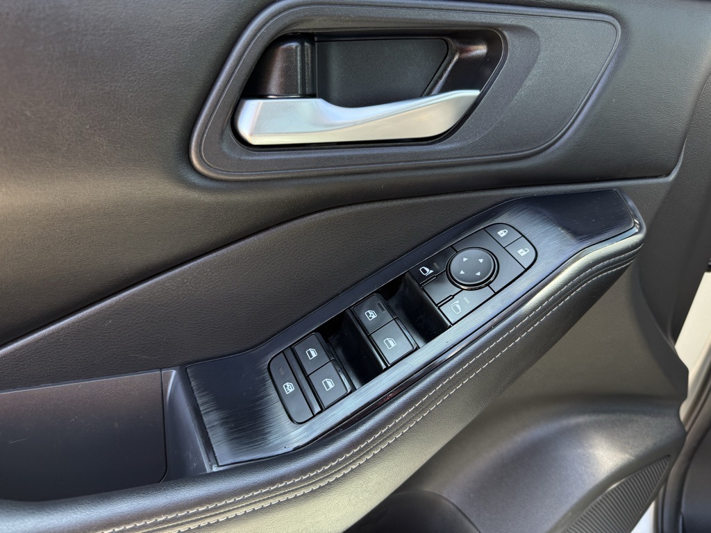 2024 Nissan Rogue SV photo 24
