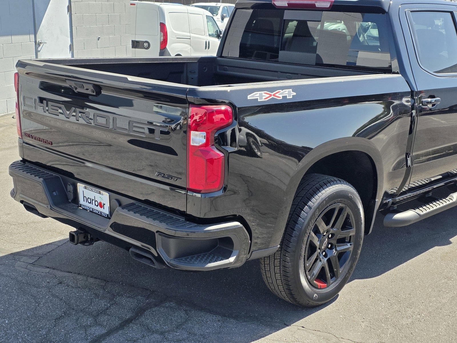 2025 Chevrolet Silverado 1500 RST photo 8