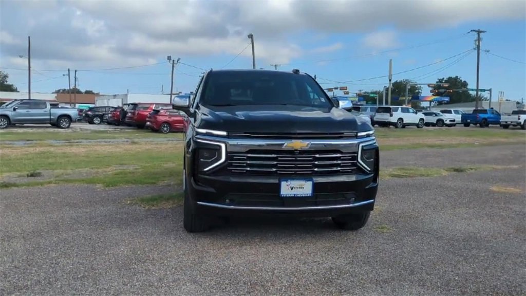 2025 Chevrolet Tahoe Premier photo 2