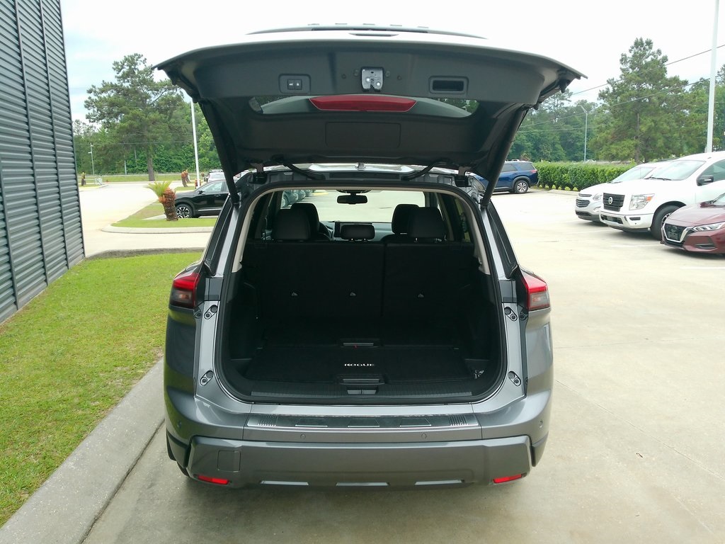 2025 Nissan Rogue SL photo 18