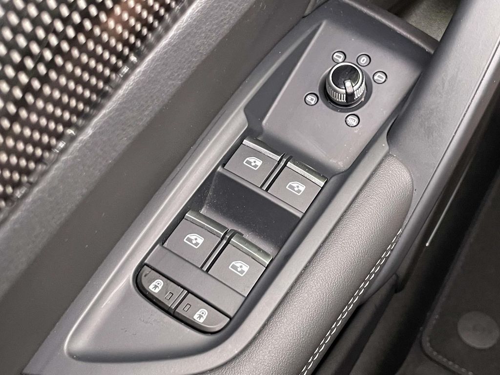 2023 Audi SQ5 Prestige photo 36