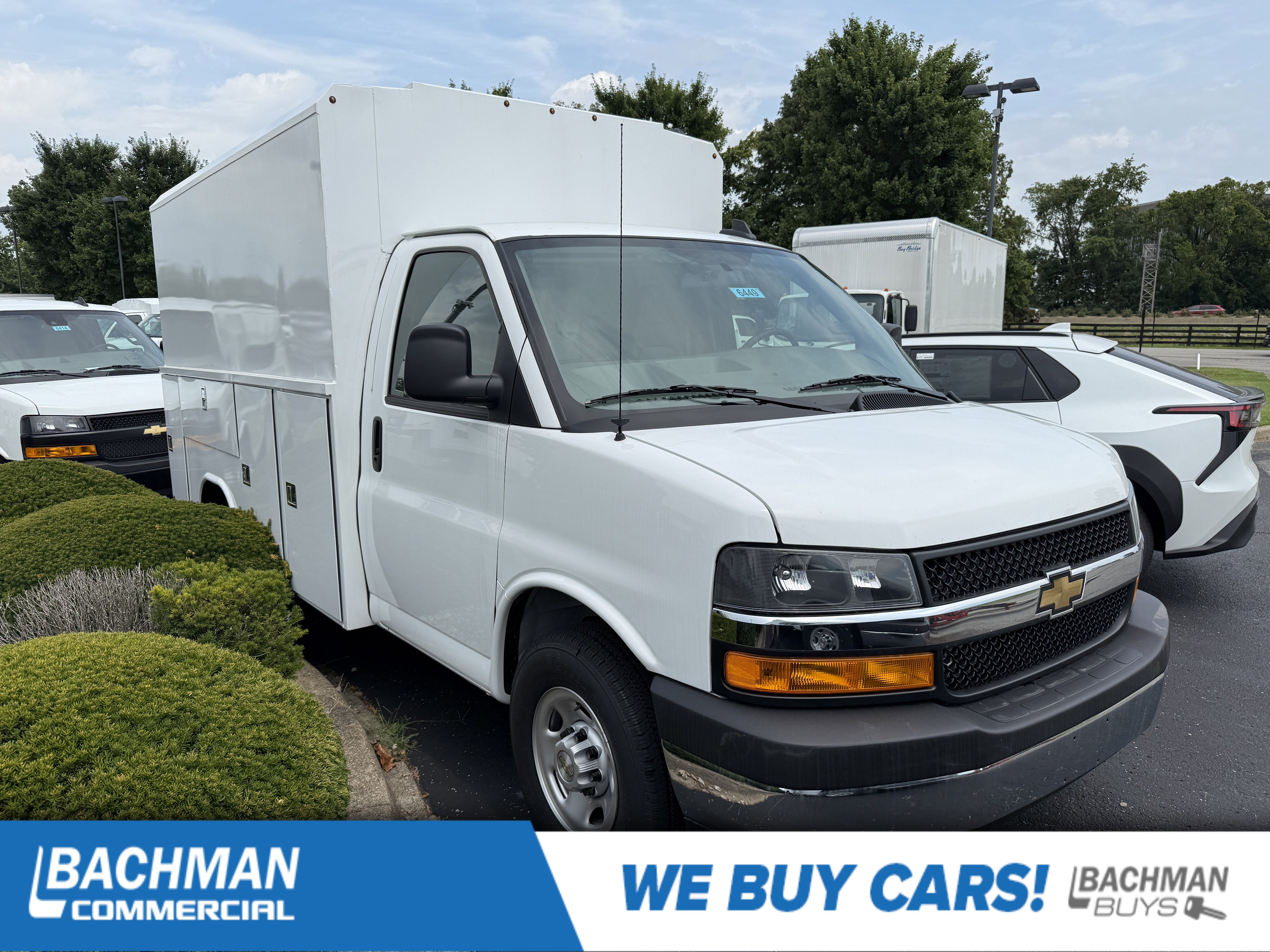 2025 Chevrolet Express Cutaway Base's photo