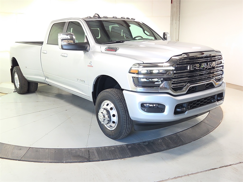 2026 RAM Ram 3500 Pickup Laramie's photo