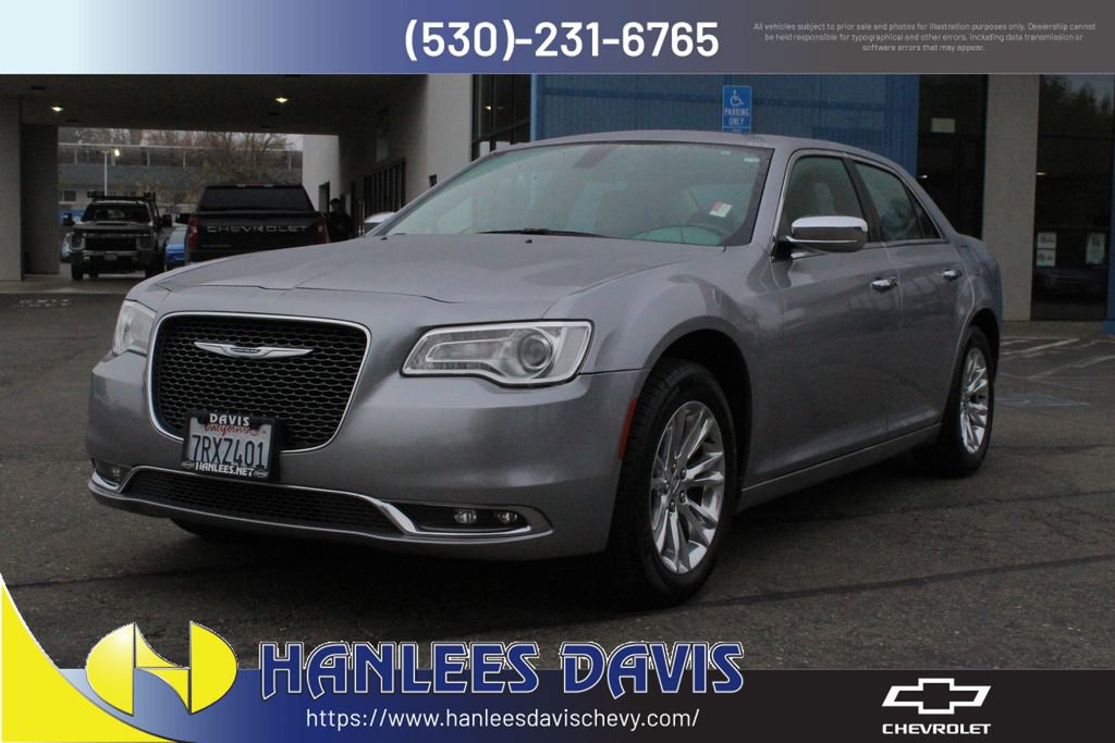 2016 Chrysler 300 photo 3
