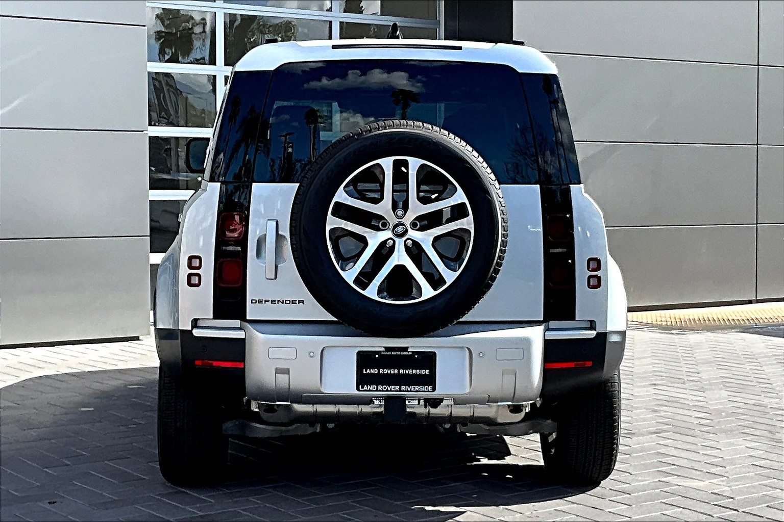 New 2024 Land Rover Defender 110 S 4 Door SUV in Riverside LR2277249