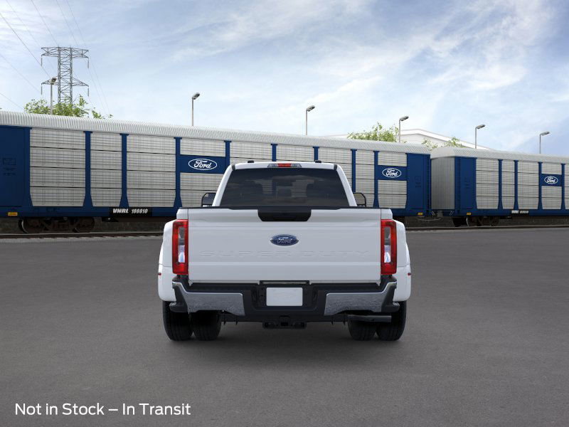 2026 Ford F-350 XLT photo 4