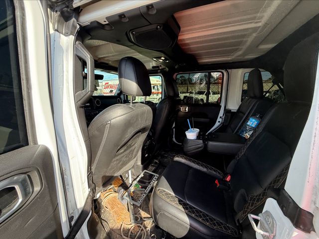 2020 Jeep Wrangler Unlimited Sahara High Altitude photo 12