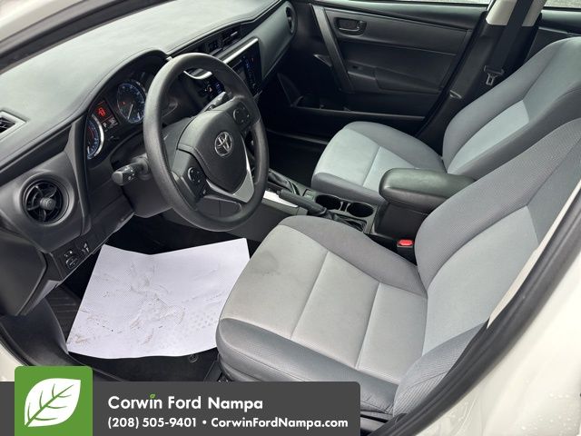 2018 Toyota Corolla L photo 12