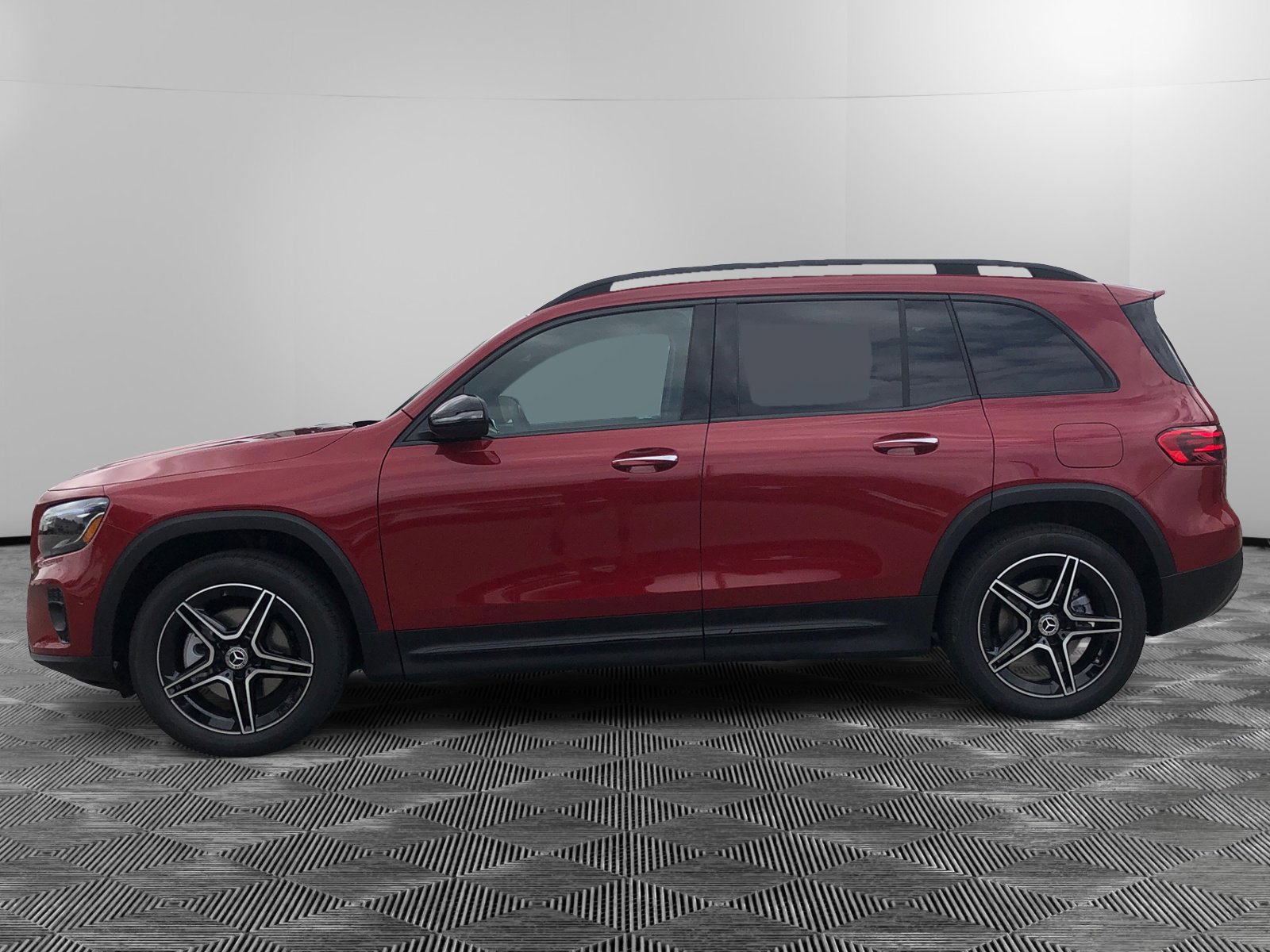 2025 Mercedes Benz GLB 250 4MATIC photo 2