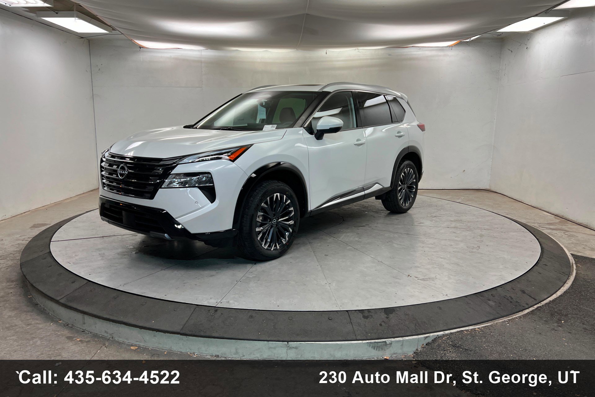 2026 Nissan Rogue Platinum's photo