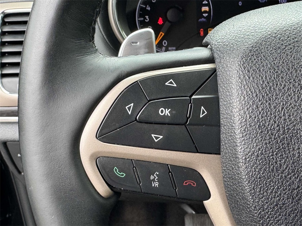 2016 Jeep Grand Cherokee Summit photo 22