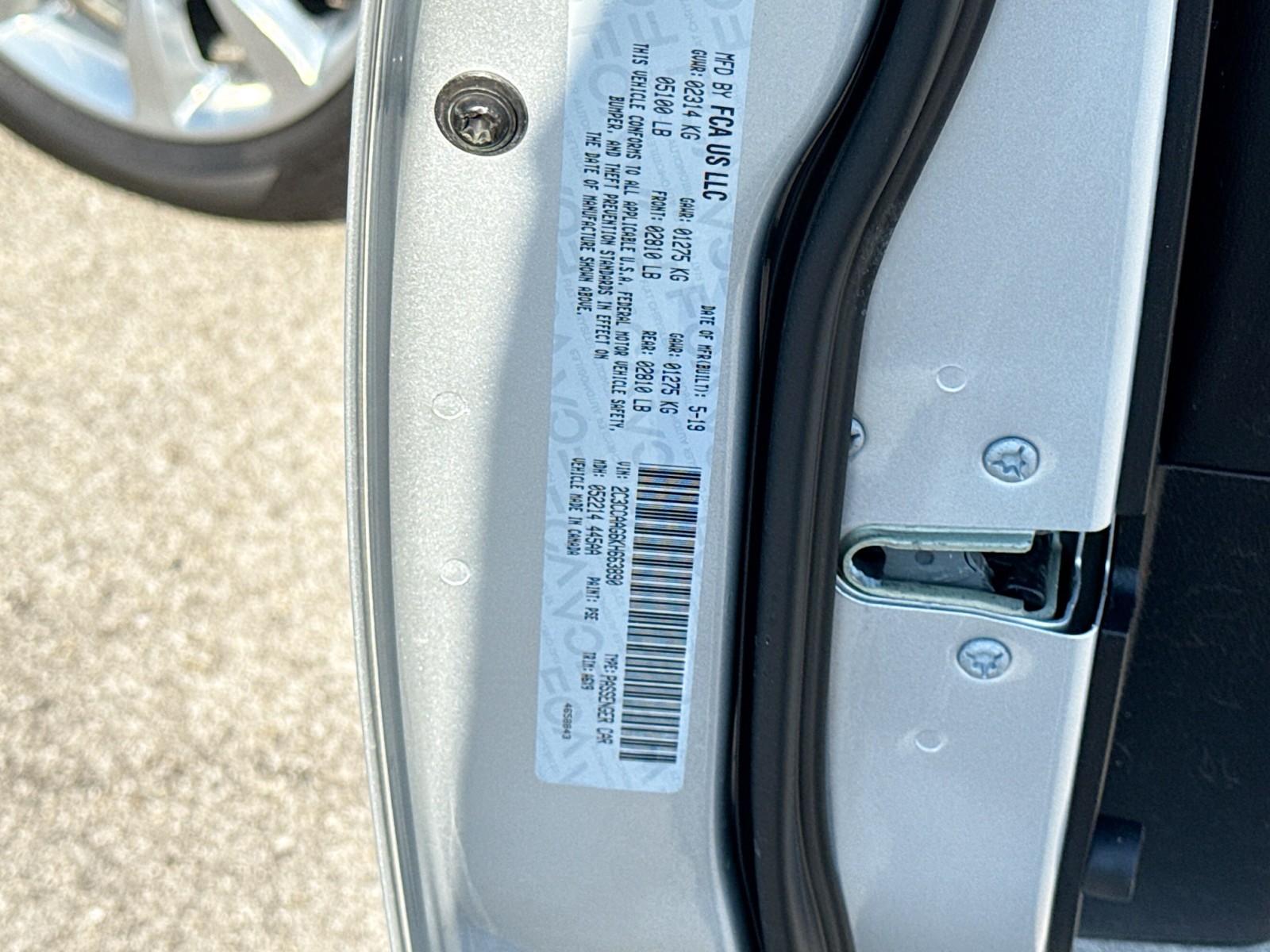 2019 Chrysler 300 Touring photo 35