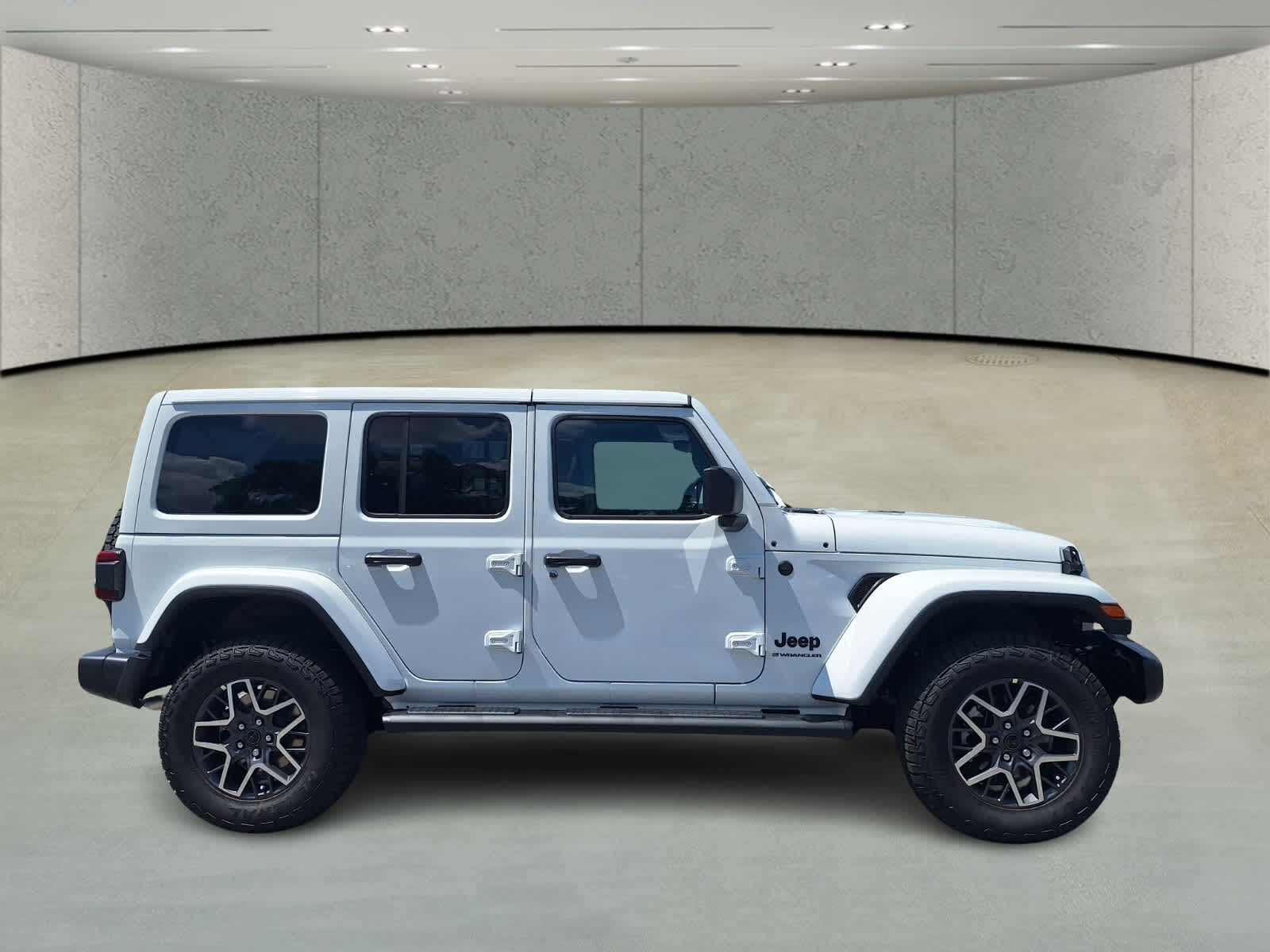 2025 Jeep Wrangler Sahara photo 4